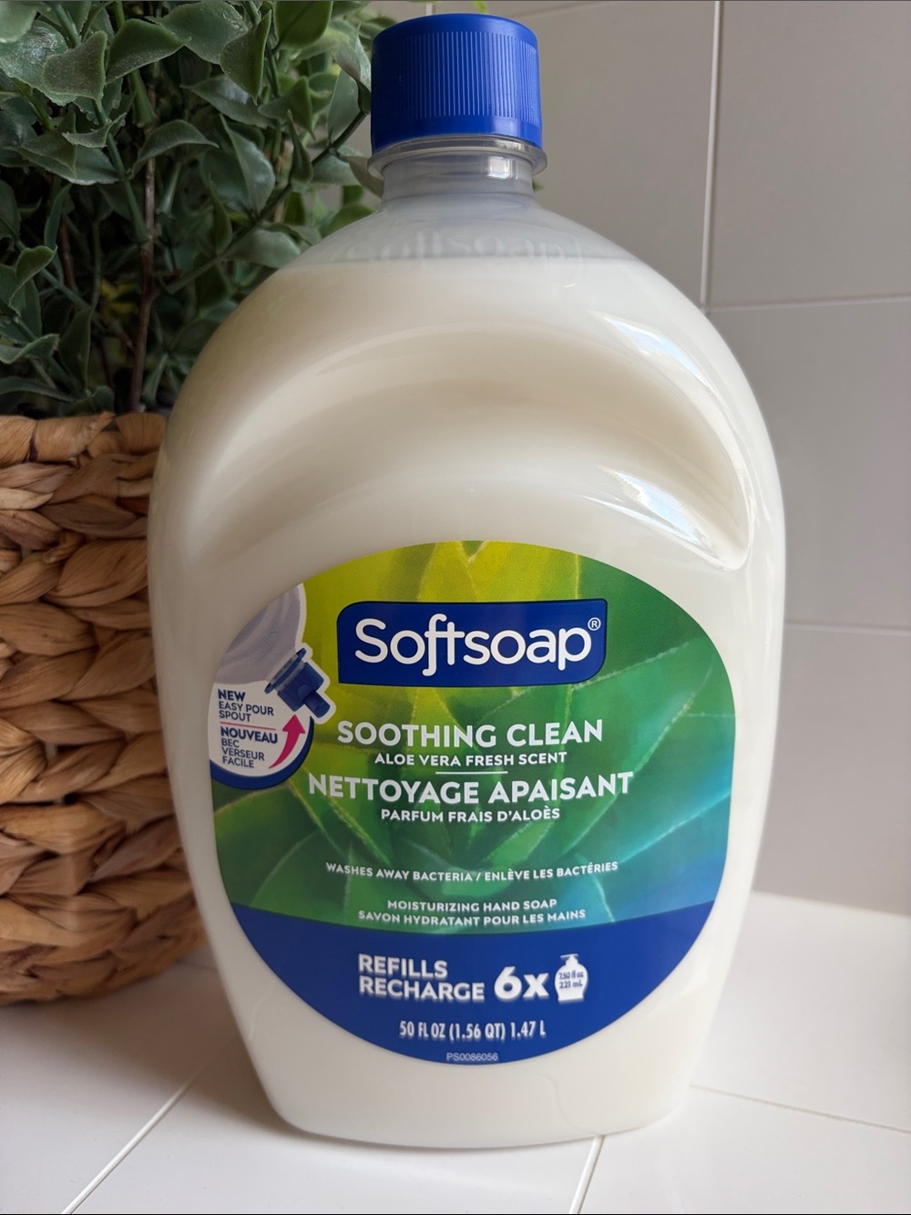 Softsoap Soothing Clean Aloe Vera Hand Soap Refill - White with Blue Cap